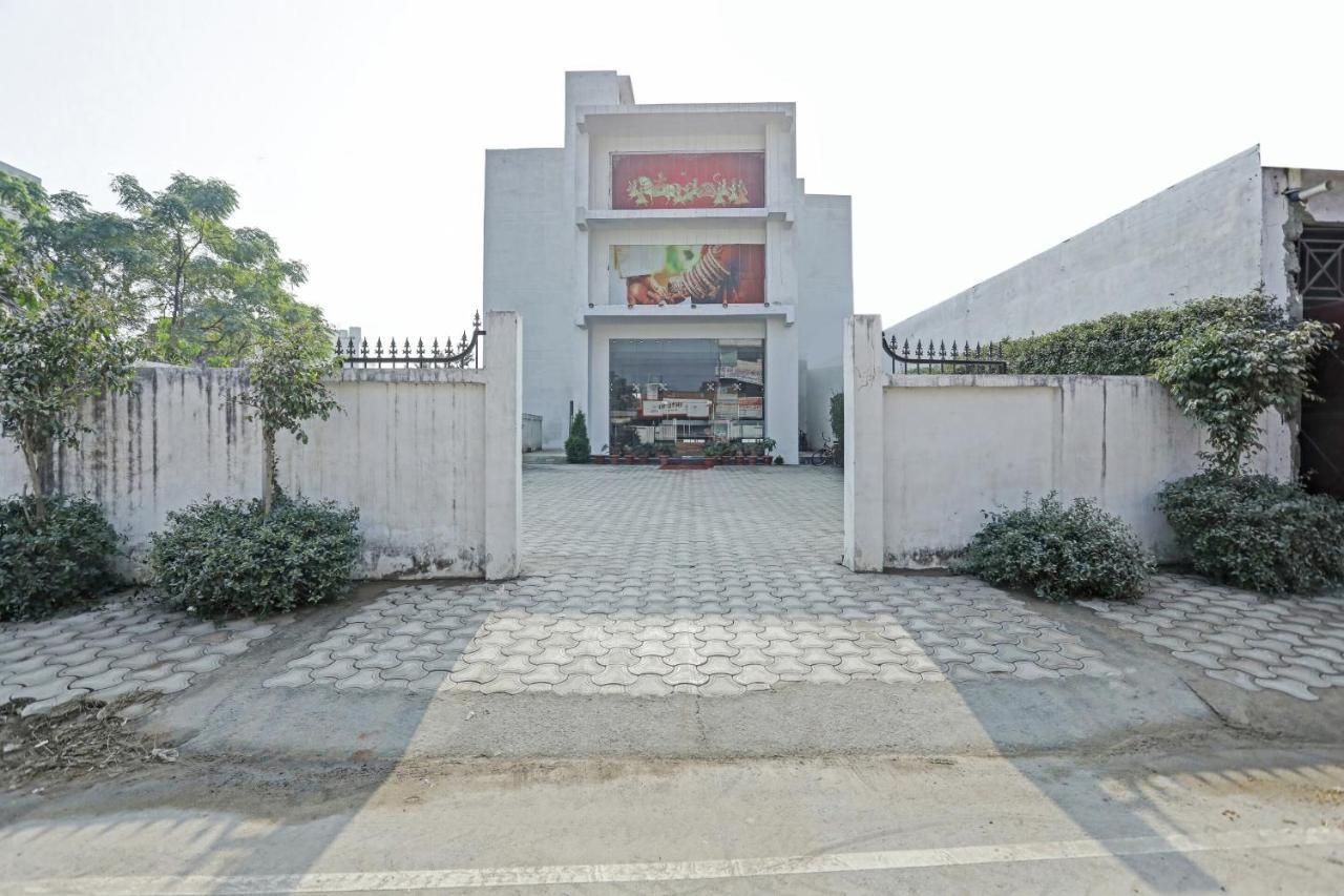 Oyo Flagship 80971 The Lime Tree Bareilly Exterior foto